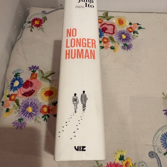 No Longer Human by Junji Ito - Picture 2 of 4